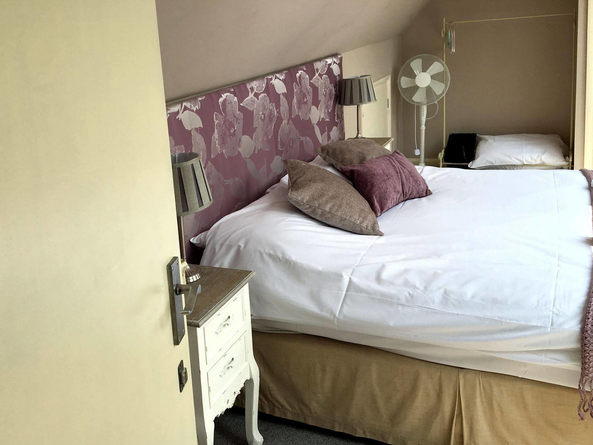 The Peacock Country Inn Chinnor Esterno foto